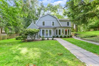 112 Hillspoint Road, Westport, CT 06880
