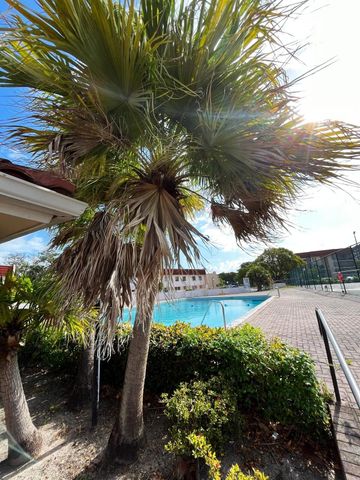 4092 Inverrary Drive Unit B12, Lauderhill, FL 33319