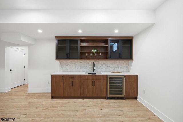 1 Clive Hills Rd, Millburn Twp., NJ 07078