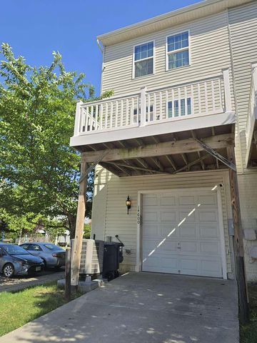 14600 FEATHERSTONE GATE DR, Woodbridge, VA 22191