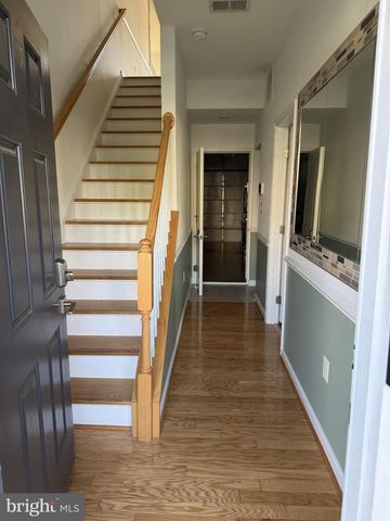 14600 FEATHERSTONE GATE DR, Woodbridge, VA 22191