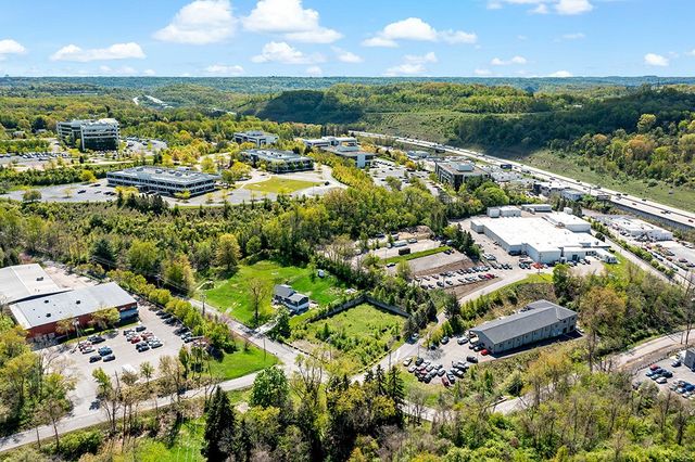 502 Glass Rd, Robinson Twp - Nwa, PA 15205