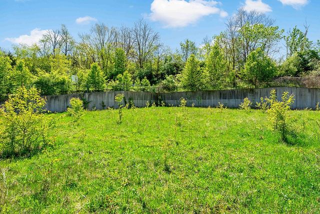 502 Glass Rd, Robinson Twp - Nwa, PA 15205