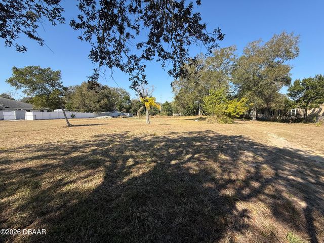 1348 Hurst Street, Daytona Beach, FL 32117