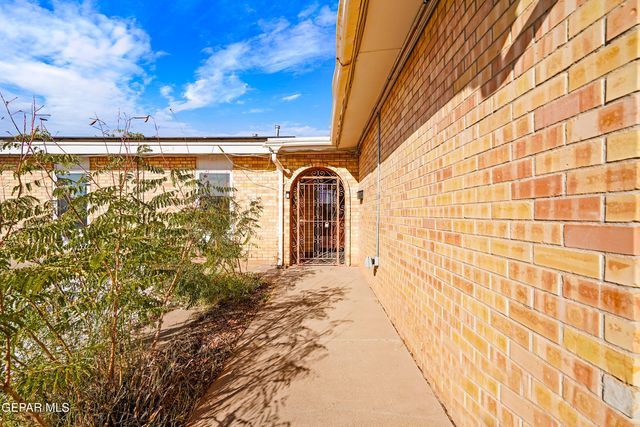 9849 MINUTEMAN Street, El Paso, TX 79924