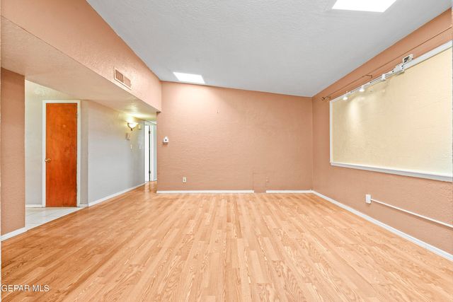 9849 MINUTEMAN Street, El Paso, TX 79924