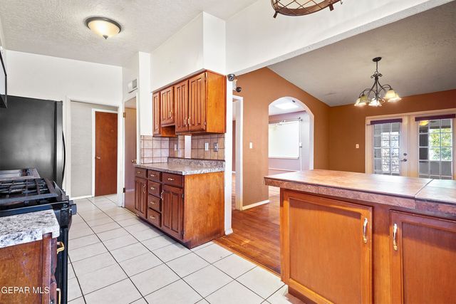 9849 MINUTEMAN Street, El Paso, TX 79924