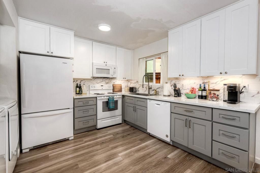 Image 1 of property listing at 10029 Santana Ranch Lane, Santee, CA 92071