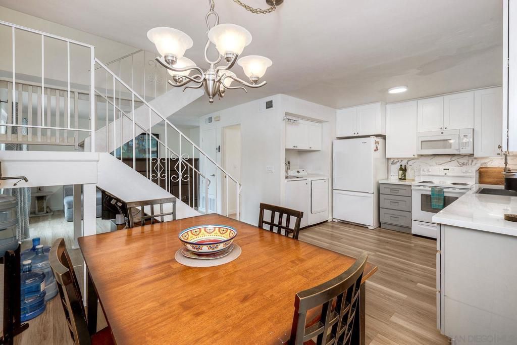 Image 5 of property listing at 10029 Santana Ranch Lane, Santee, CA 92071