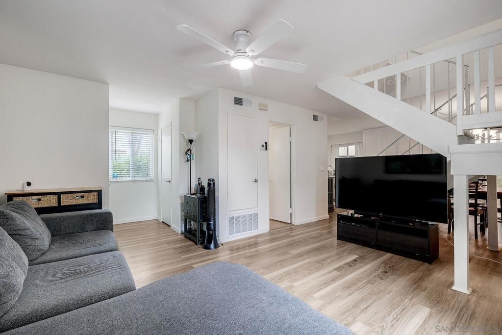 Image 9 of property listing at 10029 Santana Ranch Lane, Santee, CA 92071