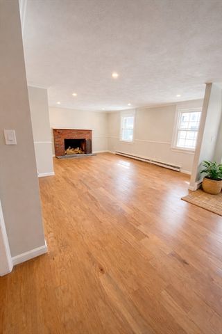 369 Berlin Rd, Marlborough, MA 01752