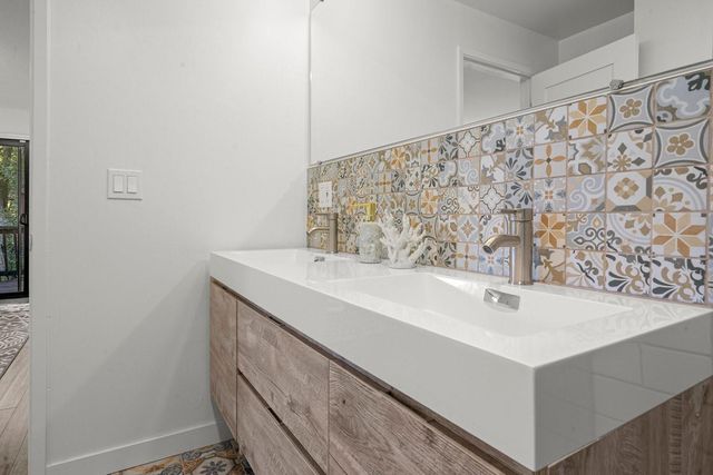 52 Jackson Street, Los Gatos, CA 95030