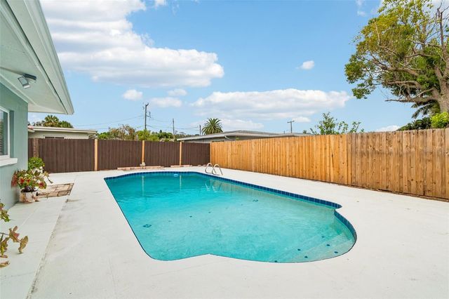 403 DRIFTWOOD DRIVE W, Palm Harbor, FL 34683