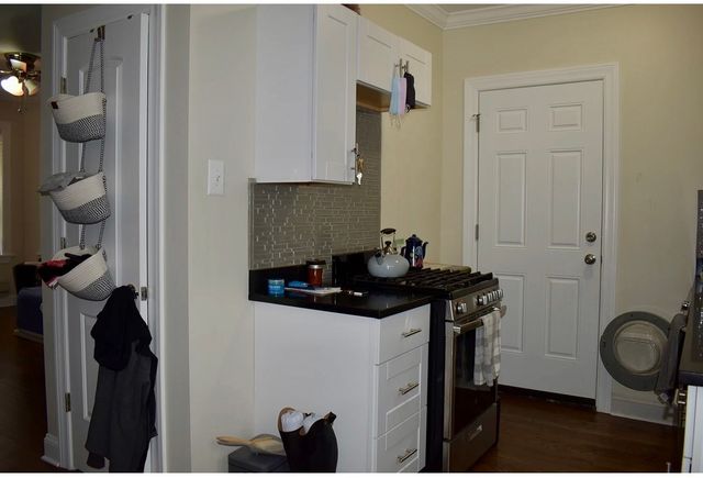 3817 N Greenview Avenue 3W, Chicago, IL 60613