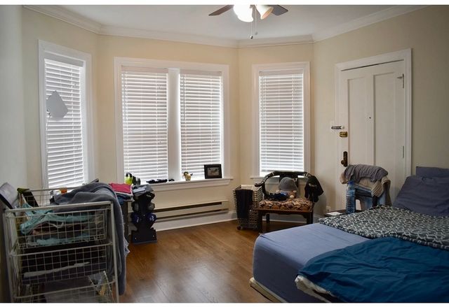 3817 N Greenview Avenue 3W, Chicago, IL 60613