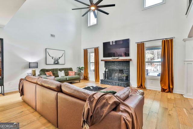 1907 Standing Rock Road, Senoia, GA 30276