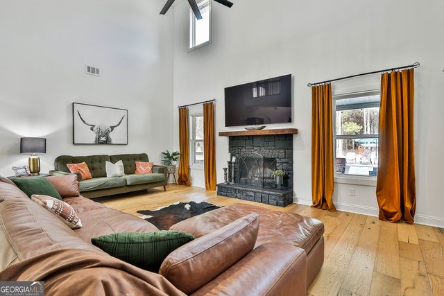 1907 Standing Rock Road, Senoia, GA 30276