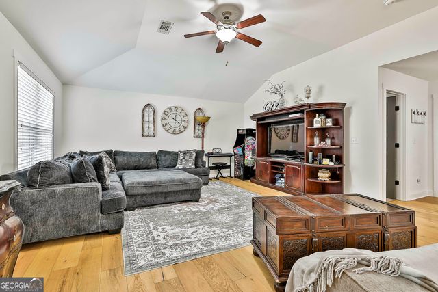 1907 Standing Rock Road, Senoia, GA 30276