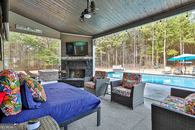 1907 Standing Rock Road, Senoia, GA 30276