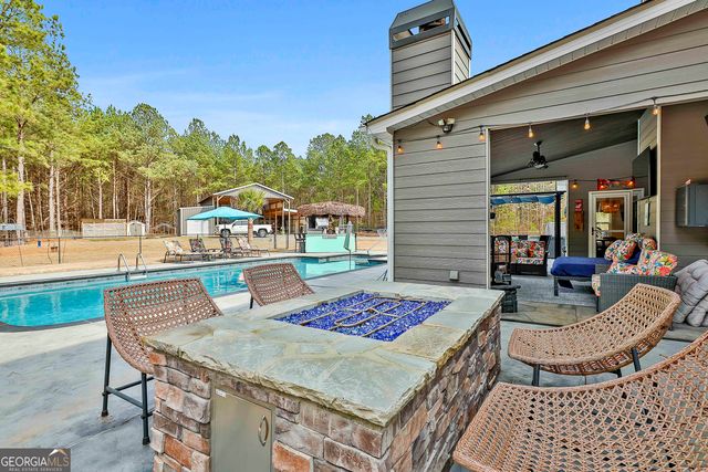 1907 Standing Rock Road, Senoia, GA 30276