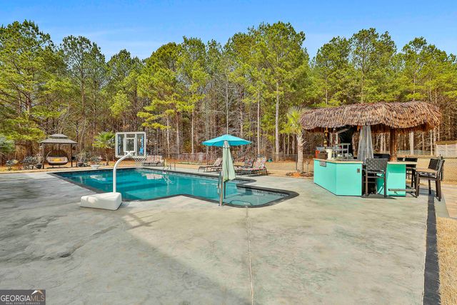 1907 Standing Rock Road, Senoia, GA 30276