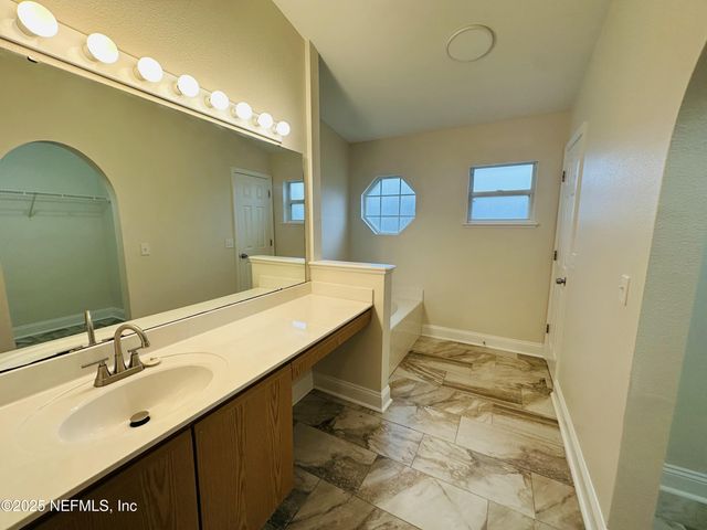 7356 SPRING HILL Road, Jacksonville, FL 32244