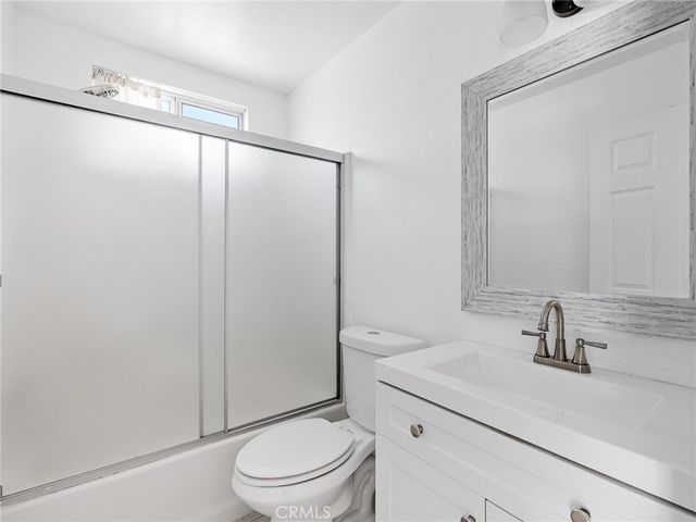 18063 Catalpa Street., Hesperia, CA 92345