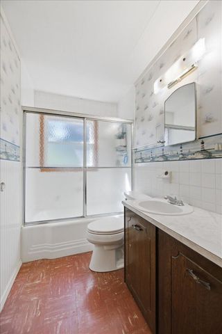 1304 CANNING Street, Council Bluffs, IA 51503