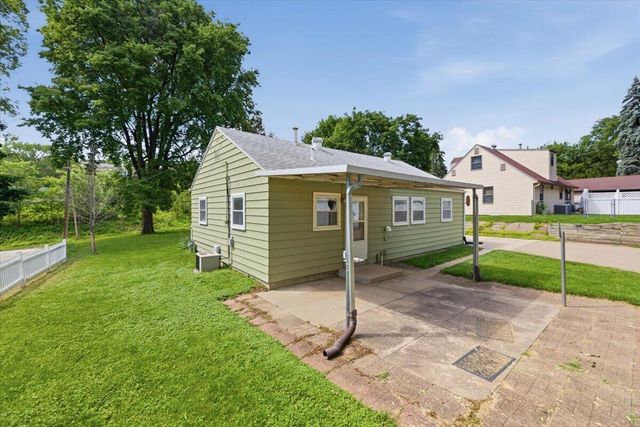 1304 CANNING Street, Council Bluffs, IA 51503