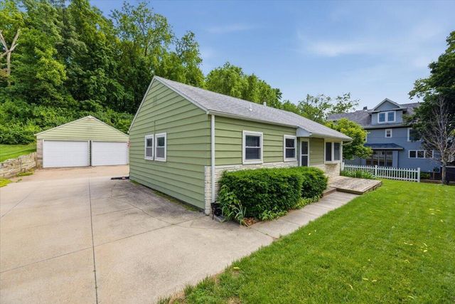 1304 CANNING Street, Council Bluffs, IA 51503
