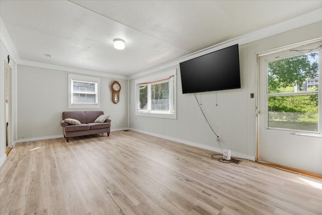 1304 CANNING Street, Council Bluffs, IA 51503