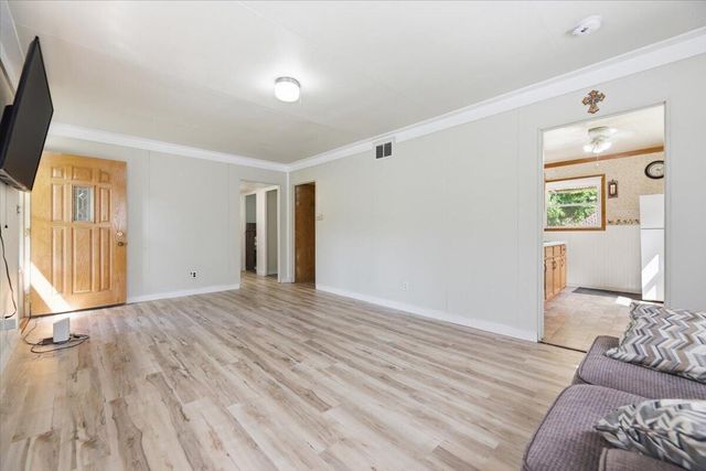 1304 CANNING Street, Council Bluffs, IA 51503