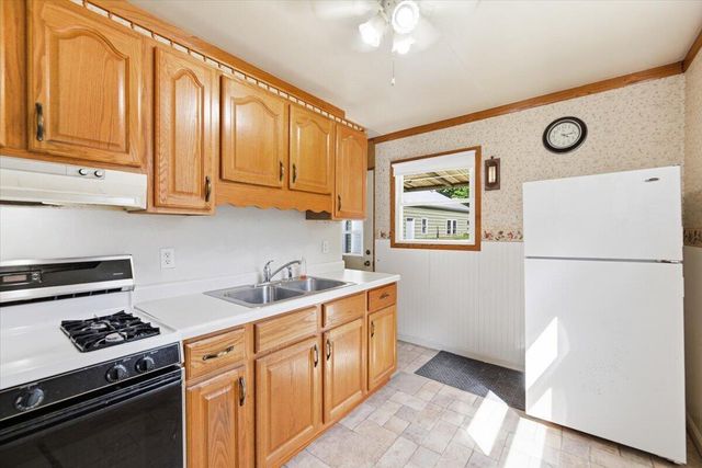 1304 CANNING Street, Council Bluffs, IA 51503