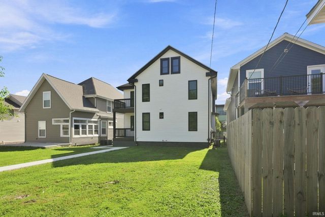 1220 Fairfield Avenue, Fort Wayne, IN 46802