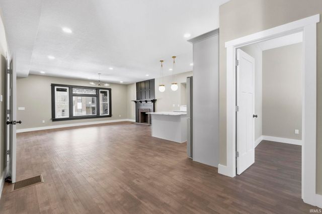 1220 Fairfield Avenue, Fort Wayne, IN 46802