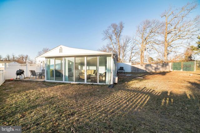 1090 NOTLEY CT, Pasadena, MD 21122