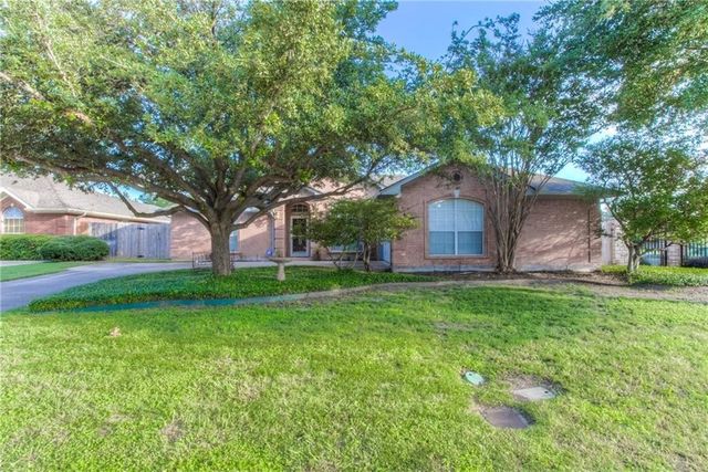 3200 Riverwood Drive, Fort Worth, TX 76116
