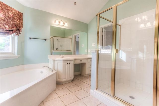 3200 Riverwood Drive, Fort Worth, TX 76116