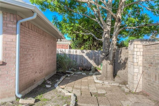 3200 Riverwood Drive, Fort Worth, TX 76116