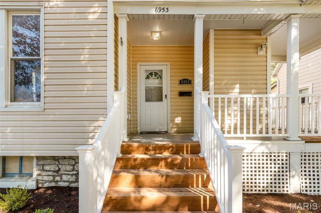 6953 Arthur Avenue, St Louis, MO 63139