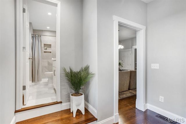 6953 Arthur Avenue, St Louis, MO 63139