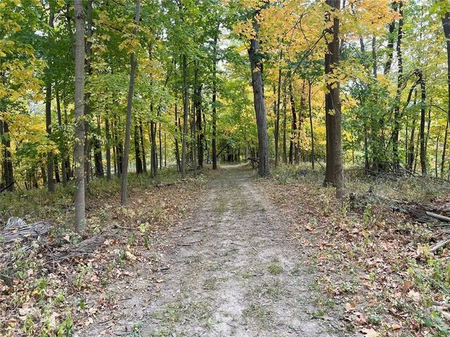 2214 Kestrel Drive SE, Cedar Rapids, IA 52403