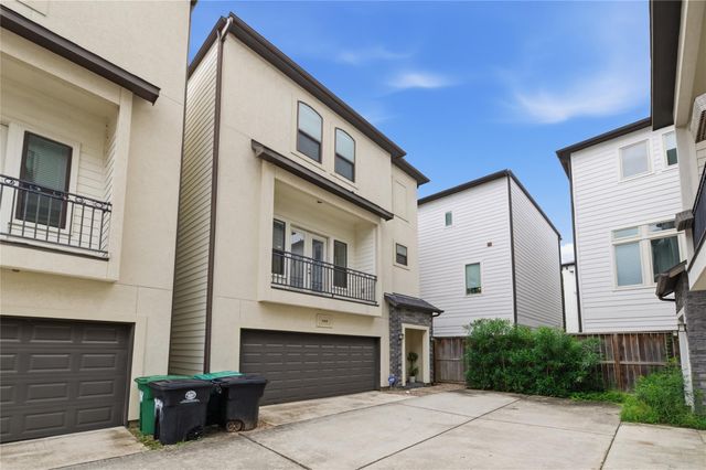 960 W 24th Street, Houston, TX 77008
