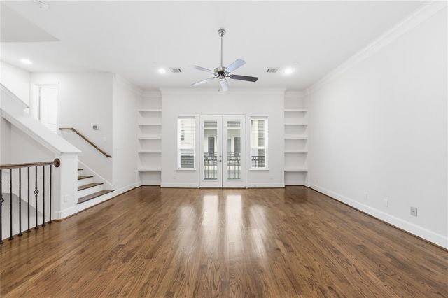 960 W 24th Street, Houston, TX 77008
