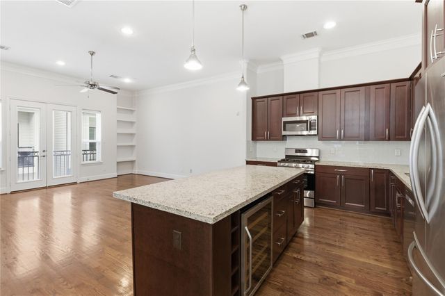 960 W 24th Street, Houston, TX 77008