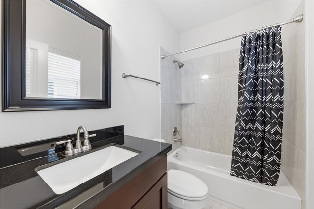960 W 24th Street, Houston, TX 77008