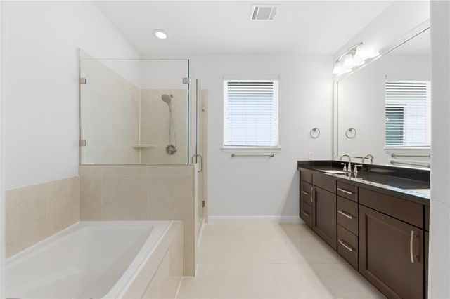 960 W 24th Street, Houston, TX 77008