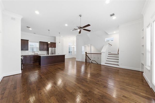960 W 24th Street, Houston, TX 77008