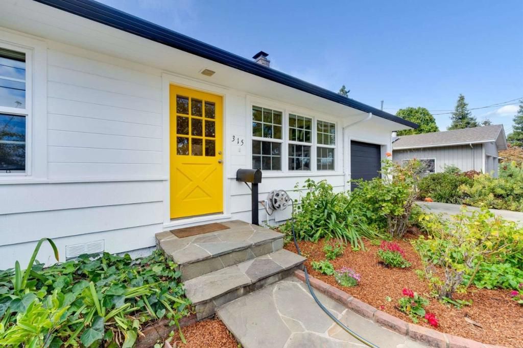 315 Haight Street, Menlo Park, CA 94025