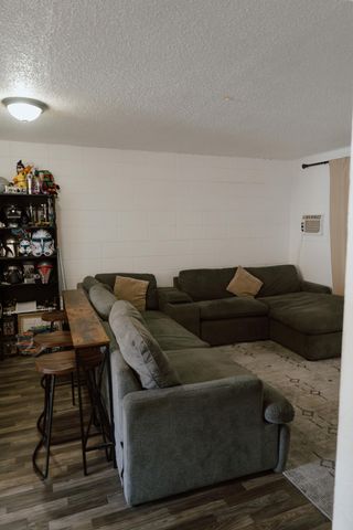 282 W Date Avenue, Porterville, CA 93257